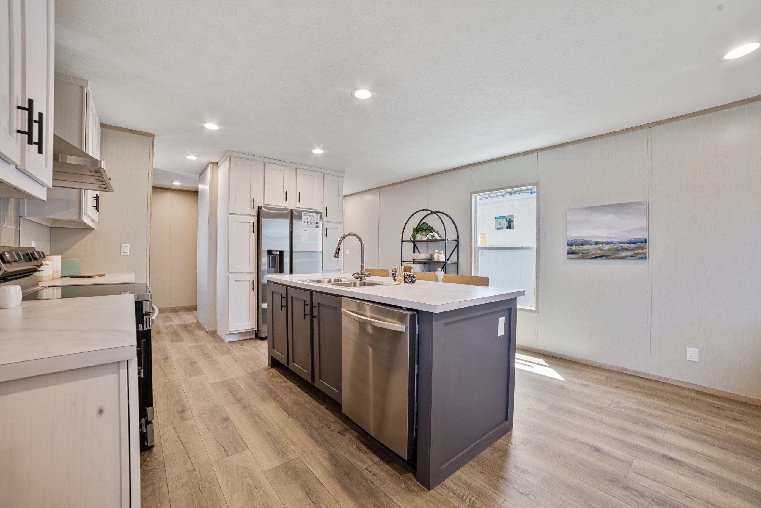 Mariner — Kitchen and island