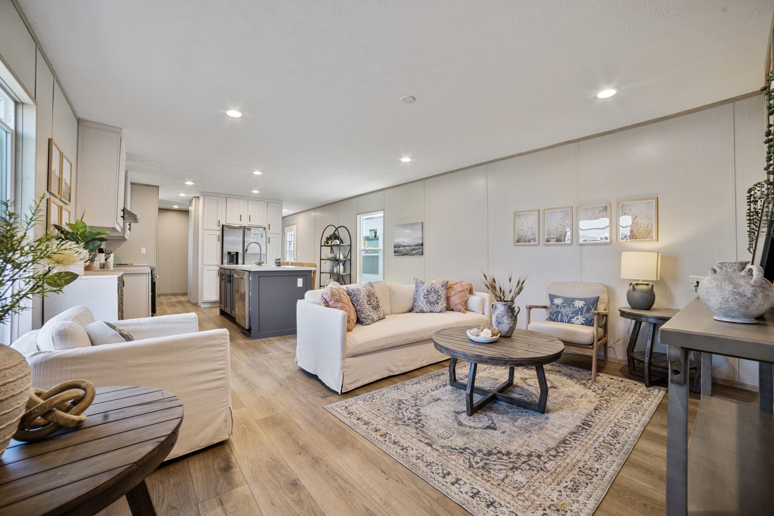 Mariner — Living room