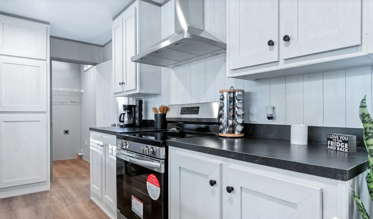 Resolution X — Kitchen